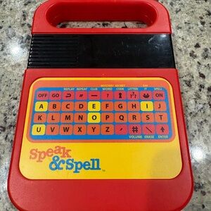 Speak & Spell red Working condition Fresh Batteries 09624 GUC 11319YS